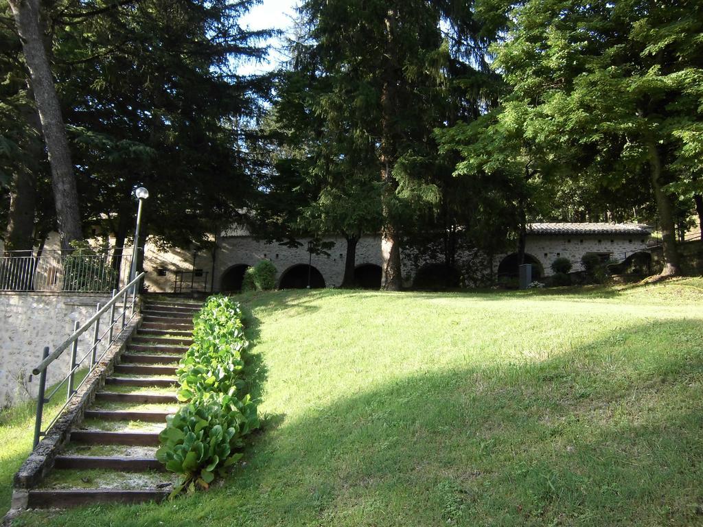Convento Di Acqua Premula Hotel Sellano Bagian luar foto