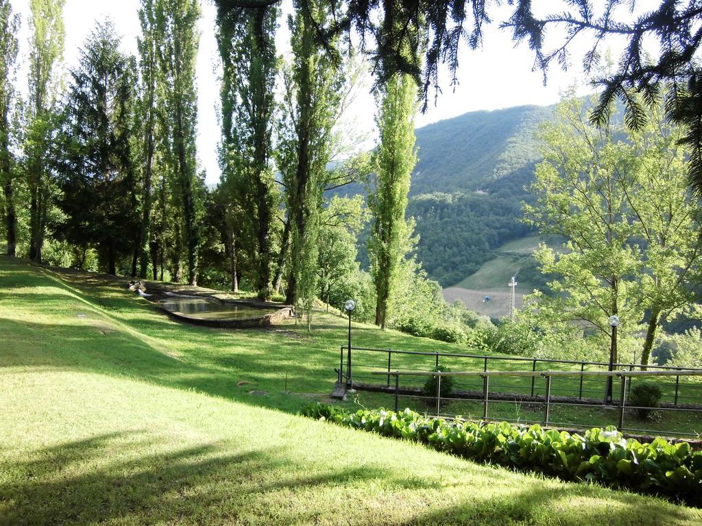 Convento Di Acqua Premula Hotel Sellano Bagian luar foto