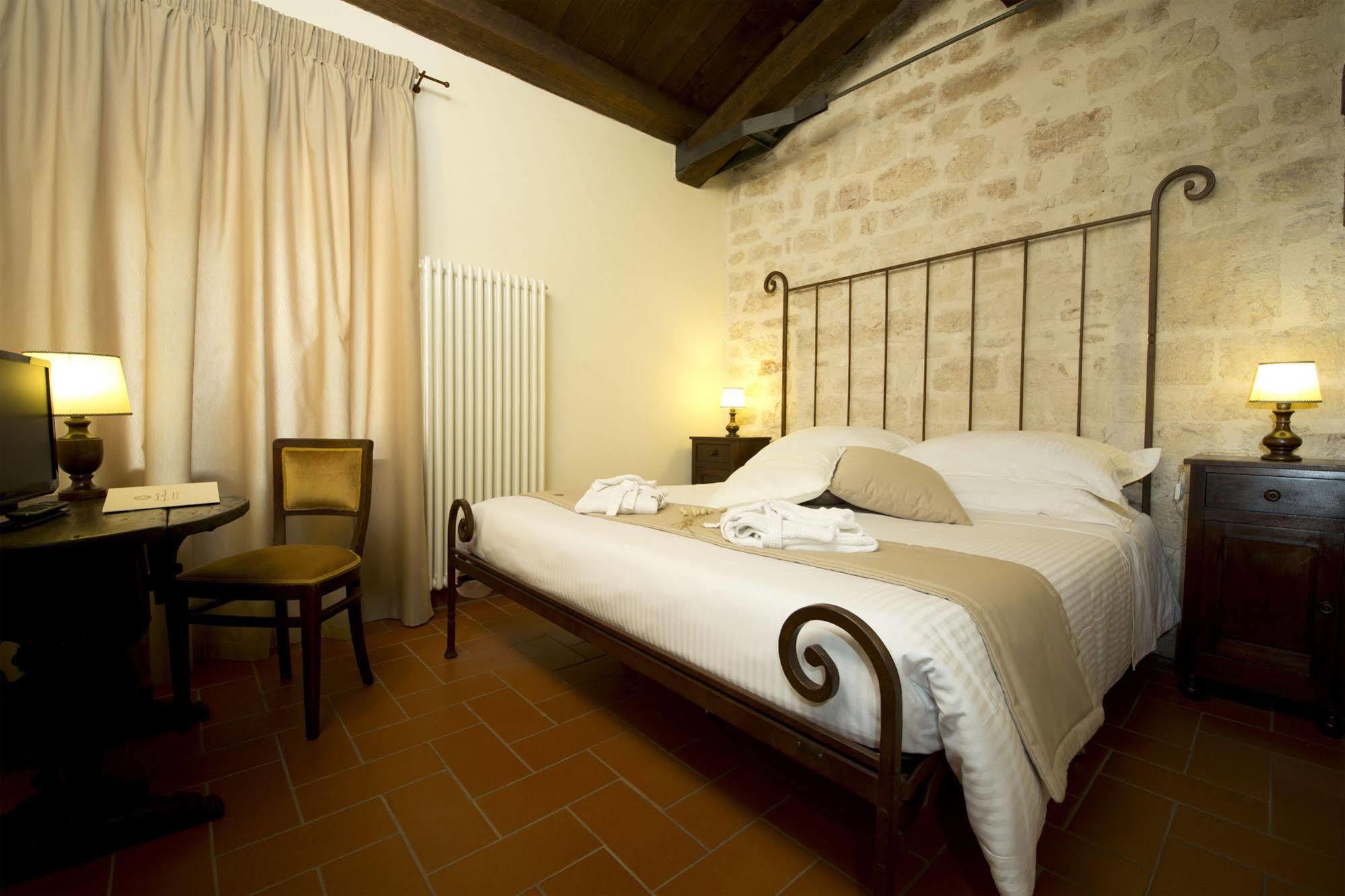 Convento Di Acqua Premula Hotel Sellano Bagian luar foto