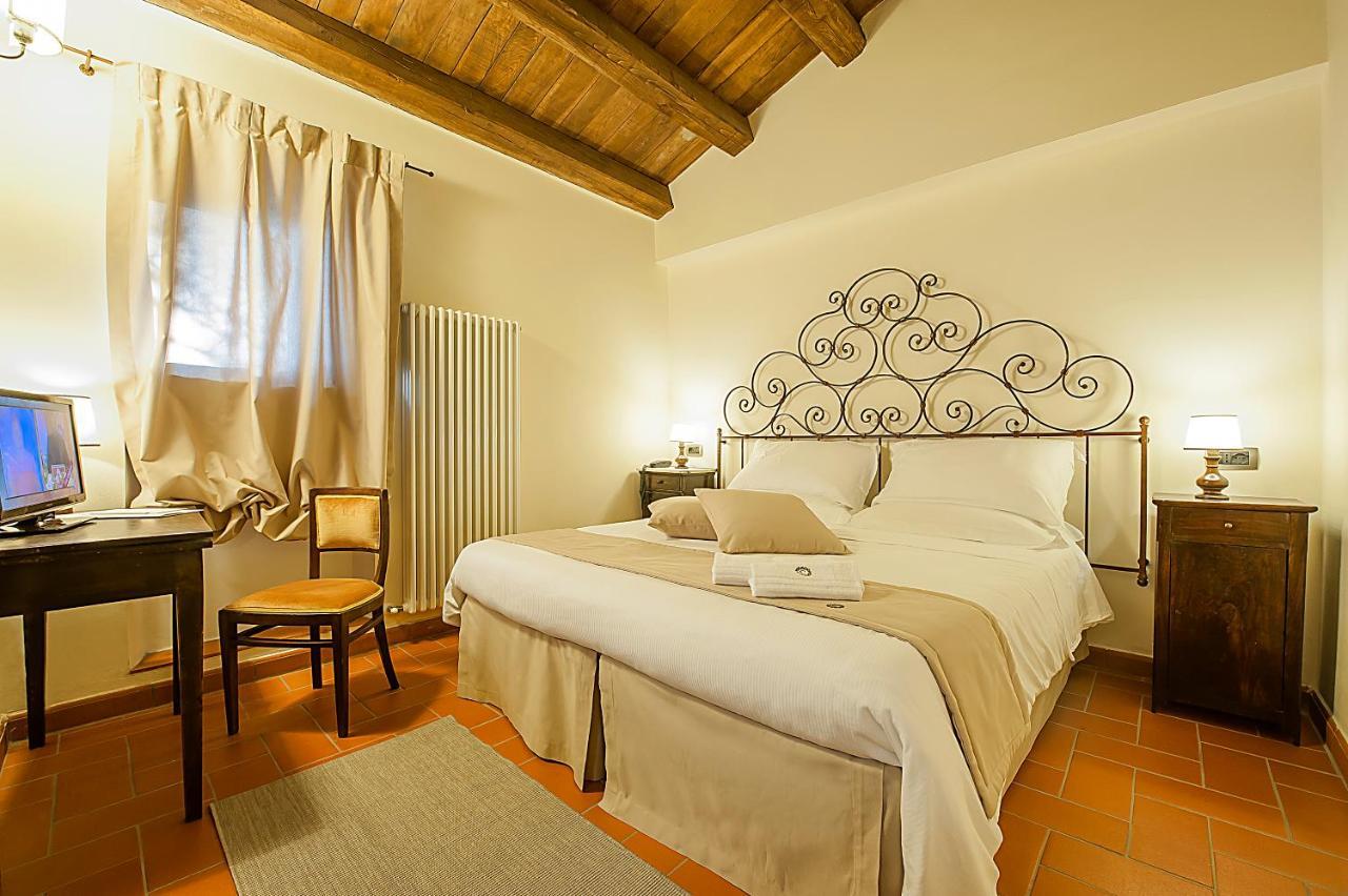 Convento Di Acqua Premula Hotel Sellano Bagian luar foto